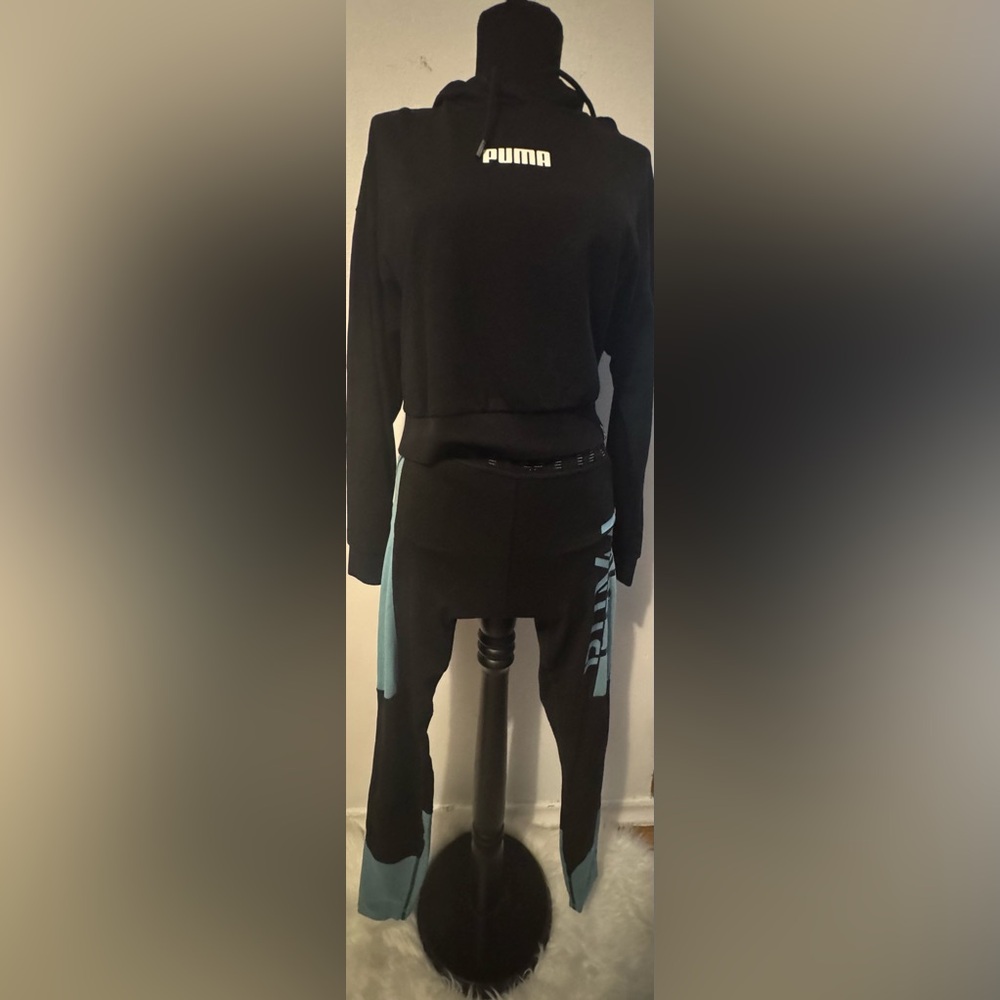 PUMA Women's Black Hoodie and leggings